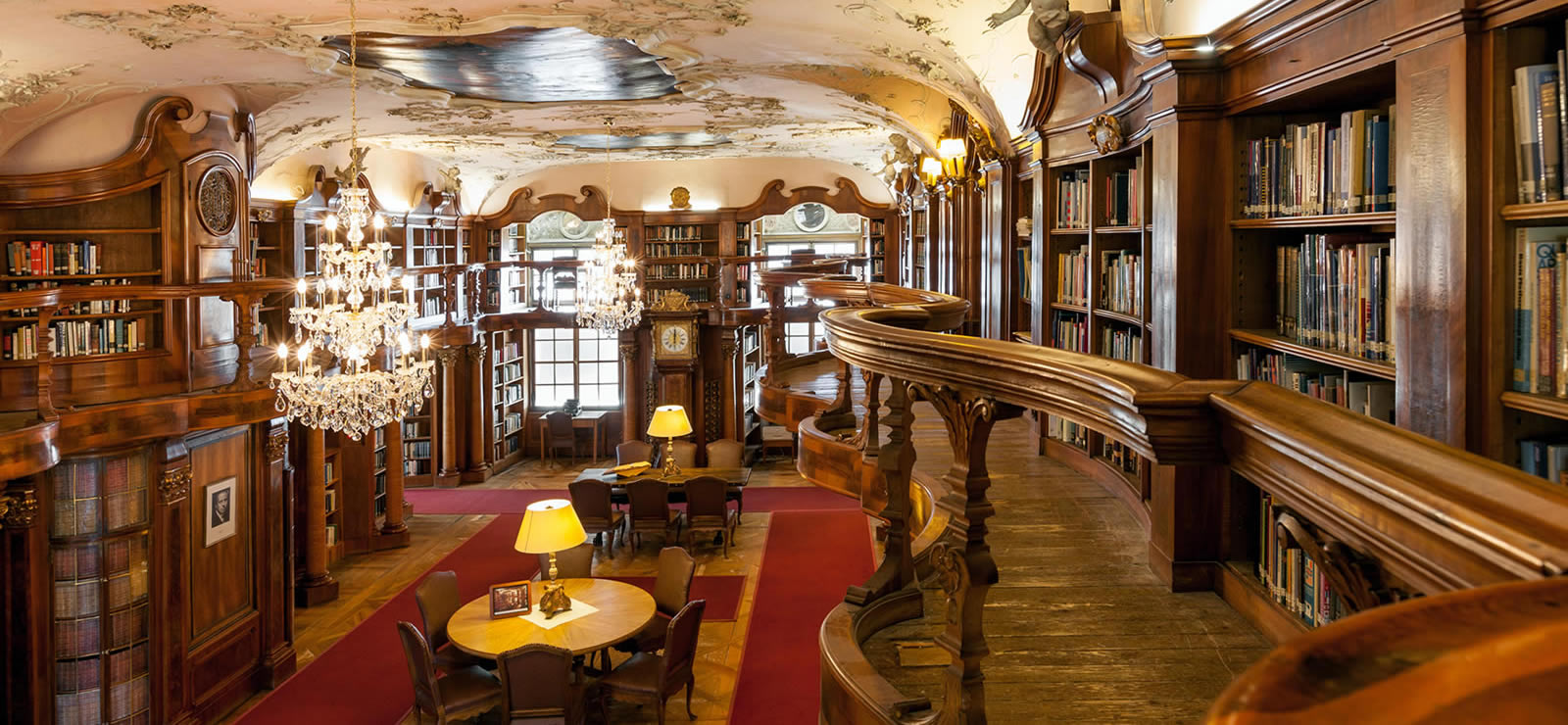 オーストリア・ザルツブルク・レオポルヅクロン宮殿大理石の間ウェディング