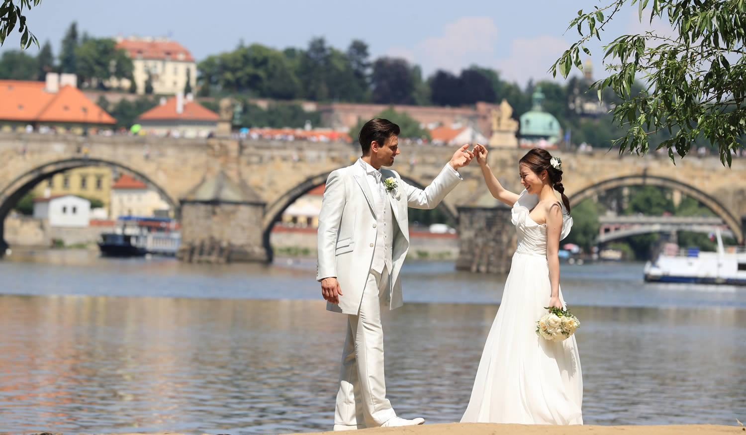 チェコフォトウェディング・プラハフォトプラン・カレル橋