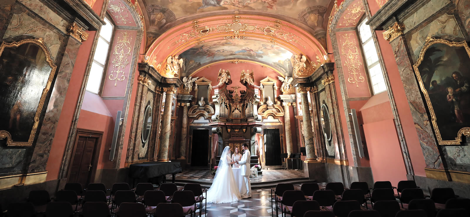 チェコ・プラハ・クレメンティヌムウェディング