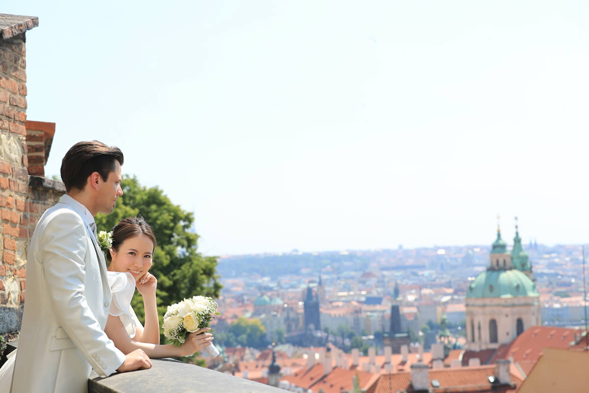 チェコフォトウェディング・プラハフォトツアー・旧市街広場写真撮影
