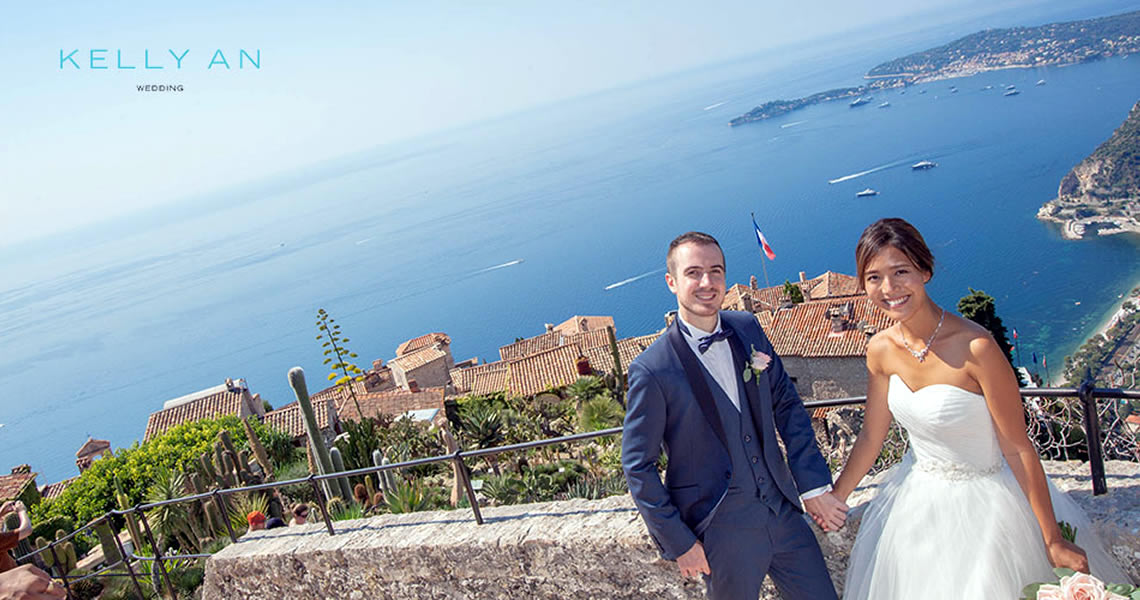 コートダジュール・シャトーエザウェディングカップル