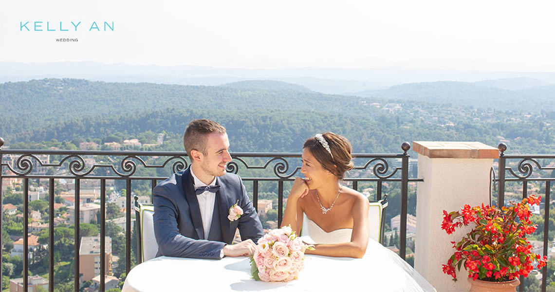 南フランス・ヴァンス村・シャトーサンマルタンフォトウェディングカップル