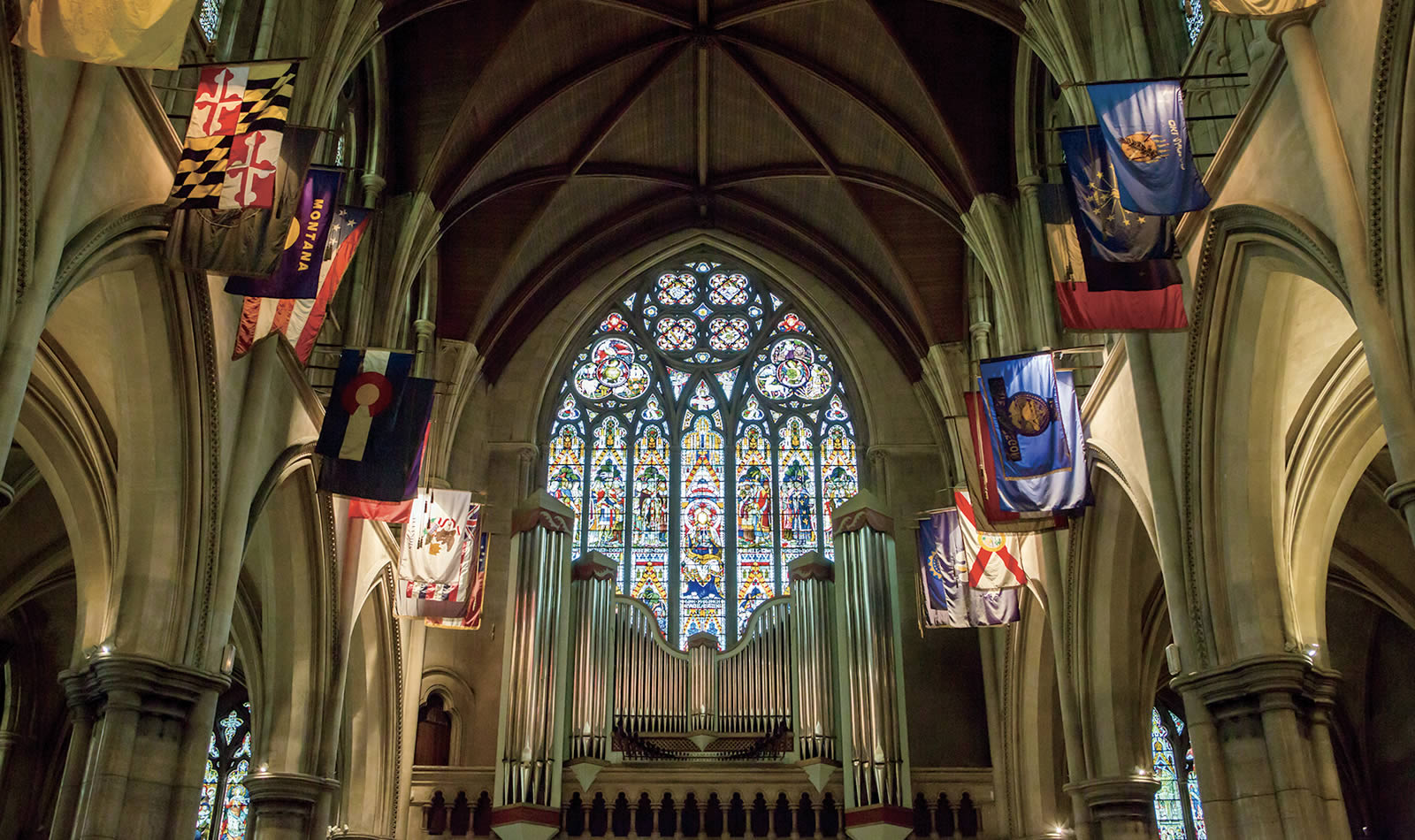 フランス・パリ大聖堂ステンドグラス