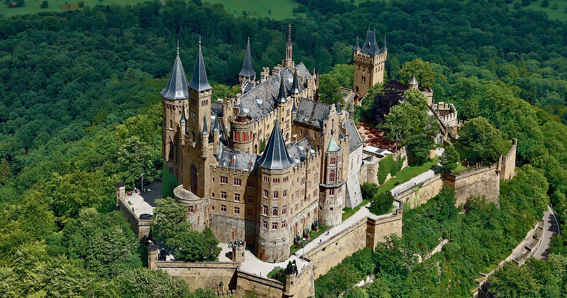 ドイツホーエンツォレルン城空撮