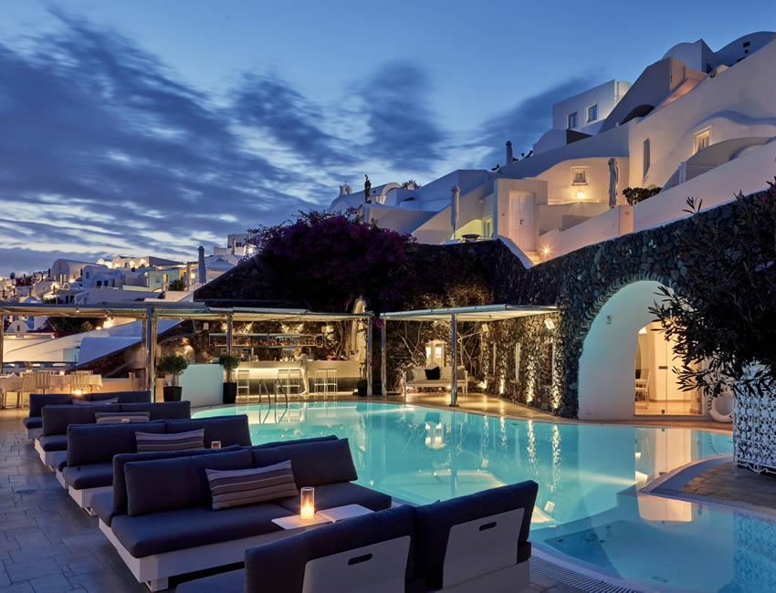 ギリシャ・サントリーニ島カナベスイアスイーツペトラレストラン