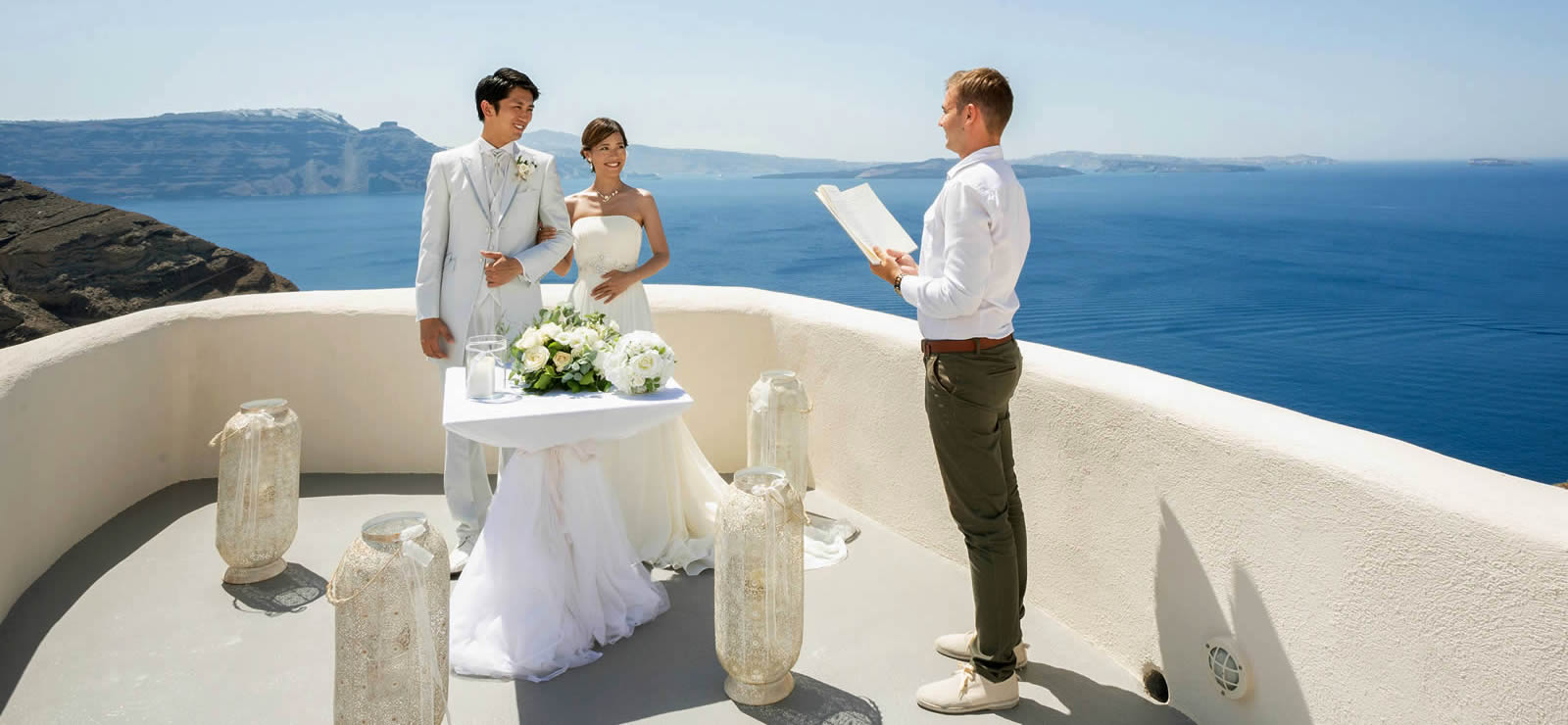 サントリーニ島イア・ミスティークホテル挙式人前式