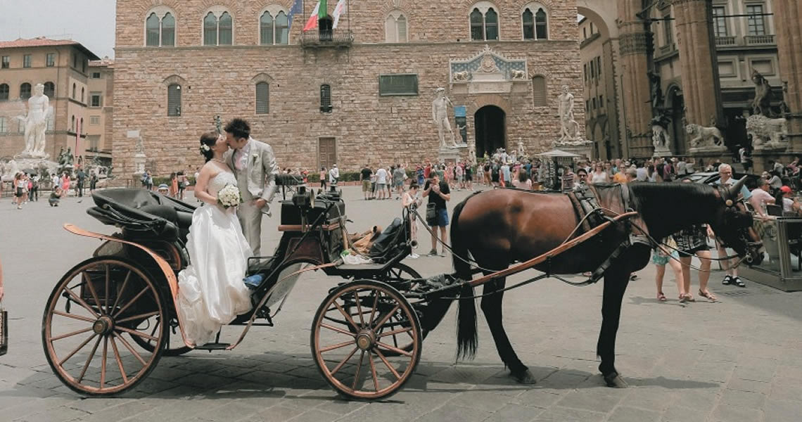イタリア・フィレンチェ・セントジェームズ教会ステンドグラス