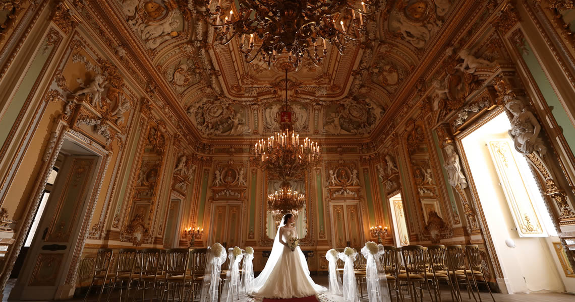 マルタ・パラッツォ・パリジオ宮殿挙式カップル