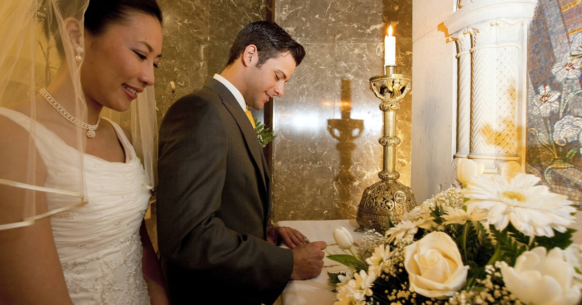 マドリード挙式イグレシア・エヴァンヘリカ・アレマナ教会邸宅プライベートチャペルウェディング