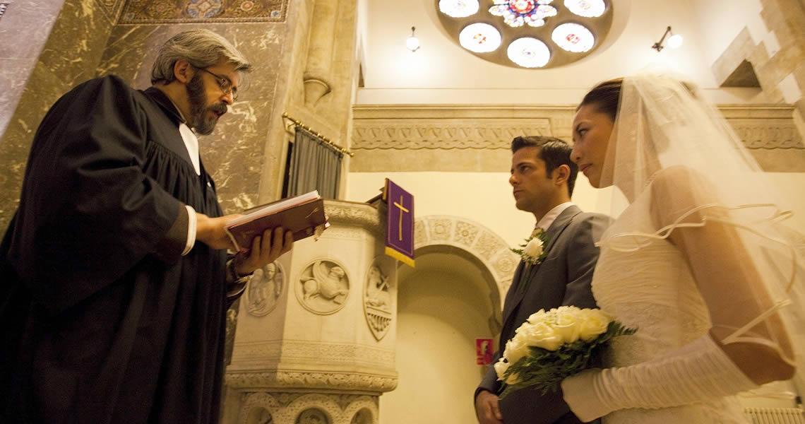 マドリード挙式イグレシア・エヴァンヘリカ・アレマナ教会にてウエディング