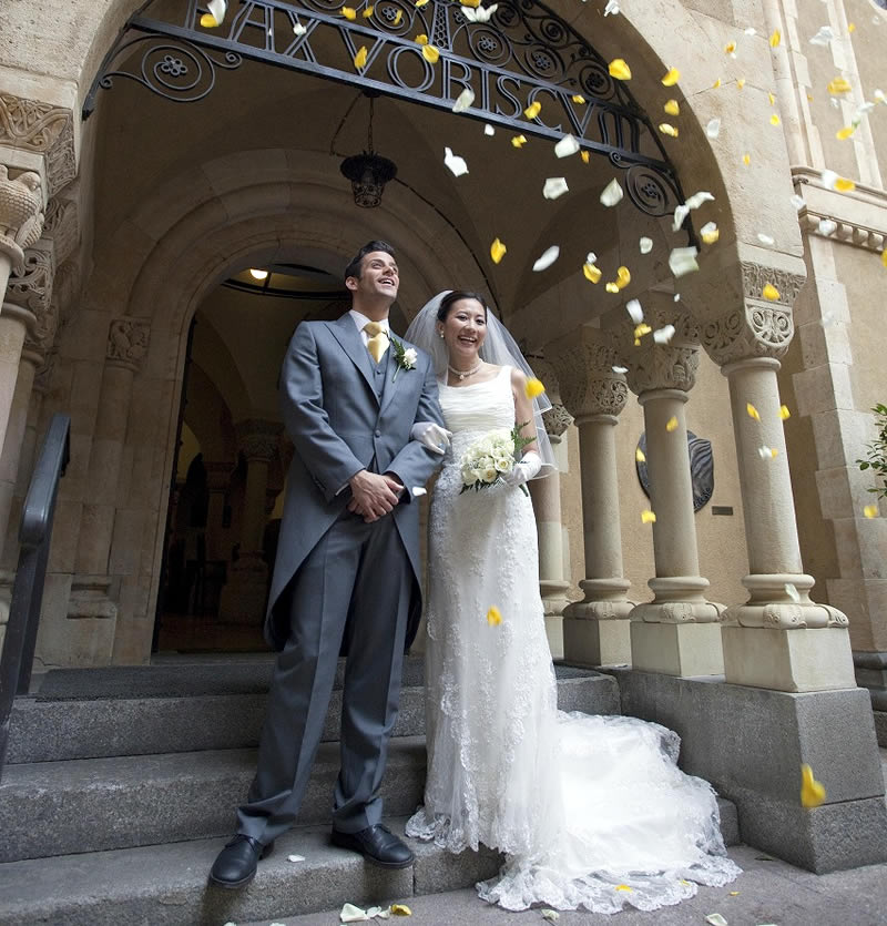 マドリード挙式イグレシア・エヴァンヘリカ・アレマナ教会ウェディングブライド