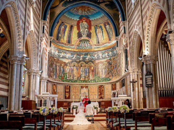 ローマ・セントポールズ教会挙式カップル