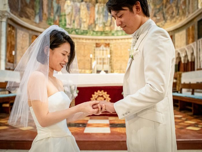 ローマ・セントポールズ教会ウェディング指輪交換