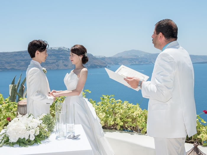 アンドロニスラグジュアリースイーツ挙式指輪交換