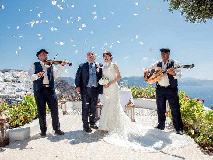 アンドロニスラグジュアリースイーツ挙式セレモニー・フラワーシャワー