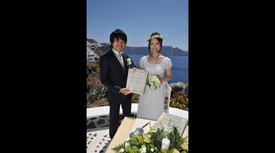 サントリーニ島アンドロニス・ラグジュアリー・スイーツの挙式のウェディングレポート M.T様＆M.S様